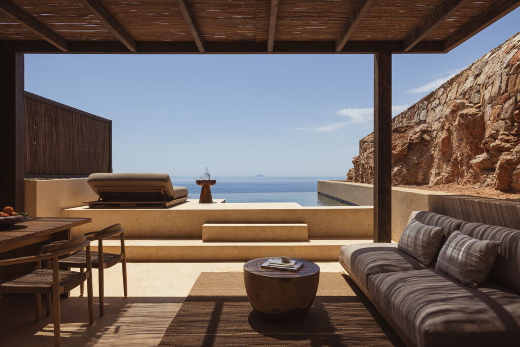 Gundari Resort Φολέγανδρος - κατασκευή Vestal Group σε ξύλο και πέτρα