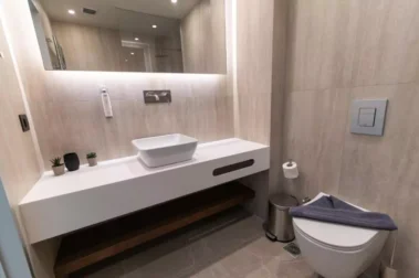 710612948-68ce85f002c08